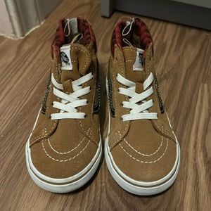 Boy shoes